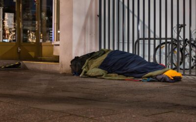 Vacant houses and millions of homeless at risk
